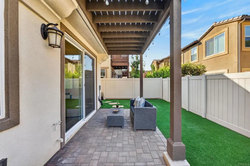 3240 Crecida Way Carlsbad, CA 92010