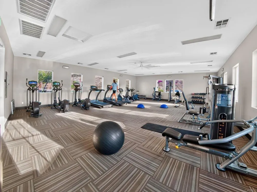 3240 Crecida Way Carlsbad, CA 92010