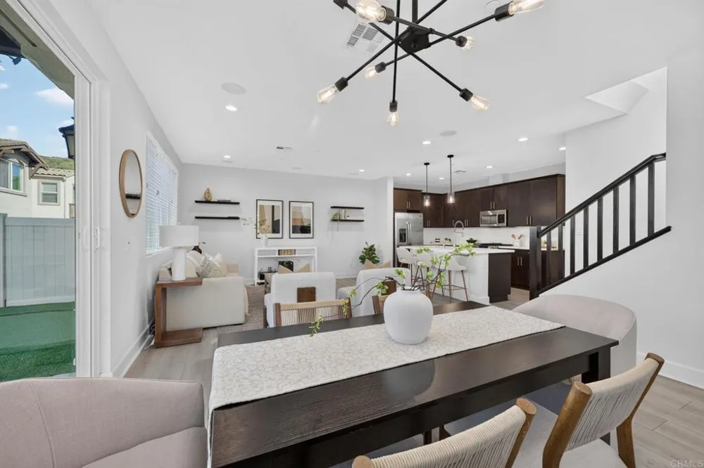 3240 Crecida Way Carlsbad, CA 92010