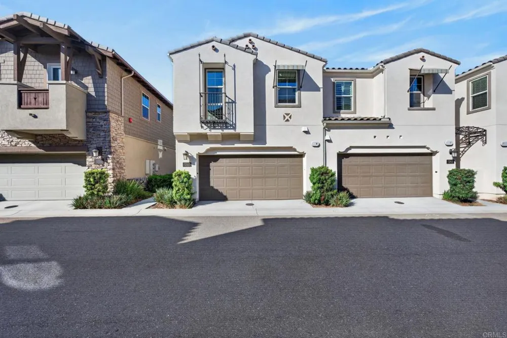 3240 Crecida Way Carlsbad, CA 92010