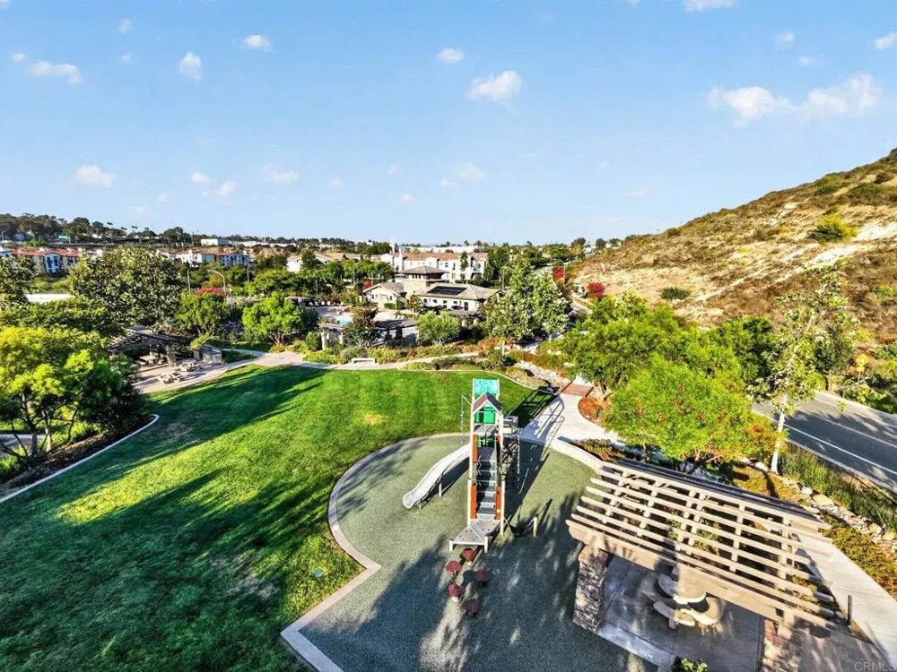 3240 Crecida Way Carlsbad, CA 92010