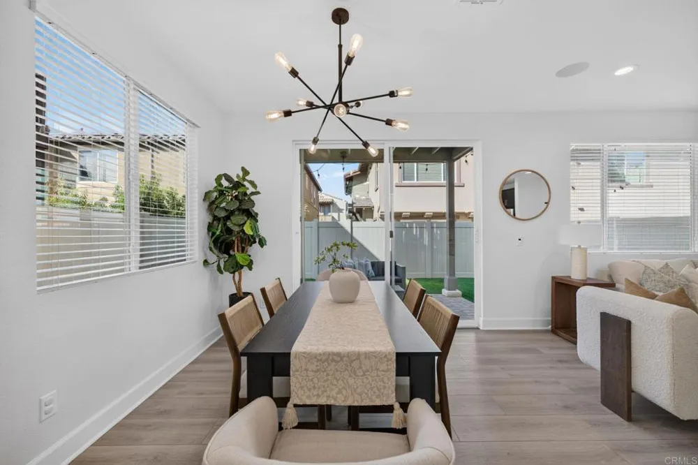 3240 Crecida Way Carlsbad, CA 92010