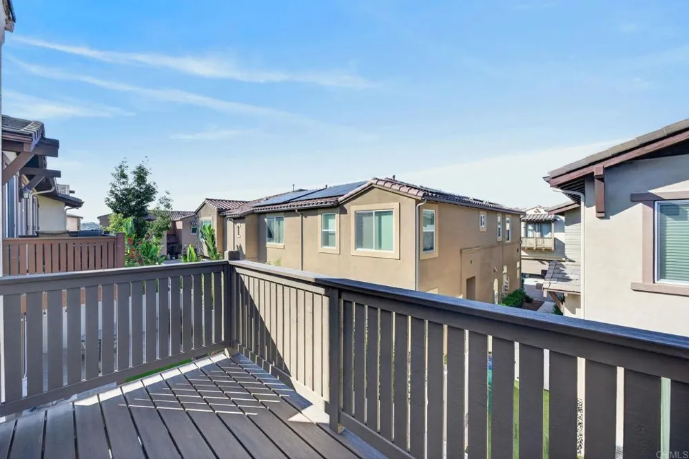 3240 Crecida Way Carlsbad, CA 92010