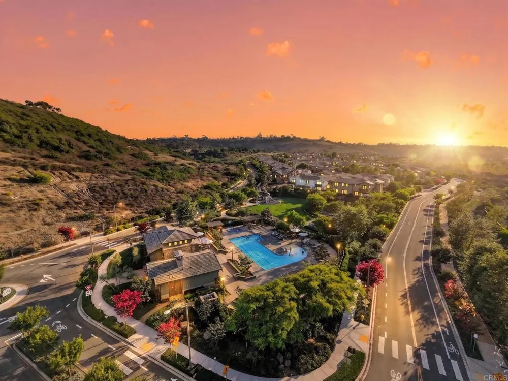 3240 Crecida Way Carlsbad, CA 92010