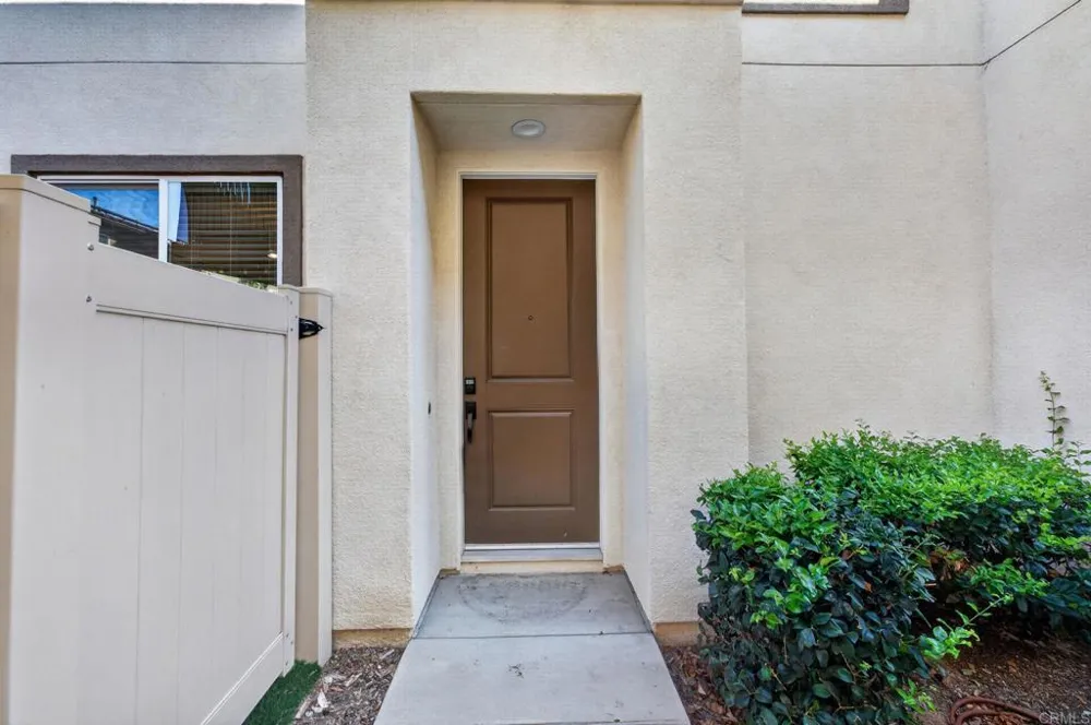 3240 Crecida Way Carlsbad, CA 92010