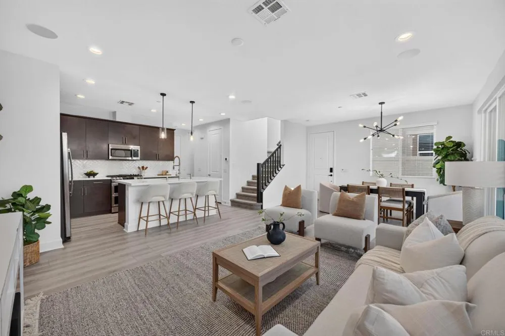 3240 Crecida Way Carlsbad, CA 92010