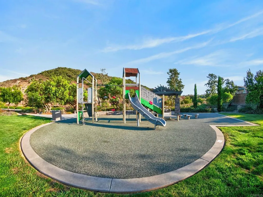 3240 Crecida Way Carlsbad, CA 92010