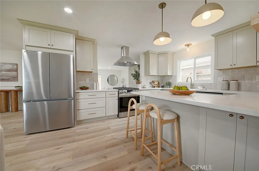 2113 S Forest Santa Ana, CA 92704
