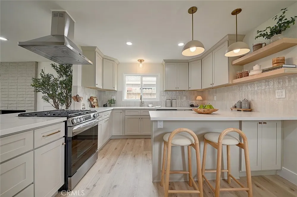 2113 S Forest Santa Ana, CA 92704