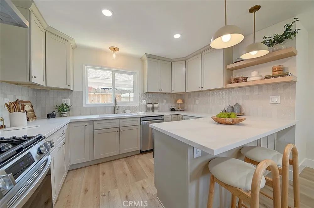 2113 S Forest Santa Ana, CA 92704