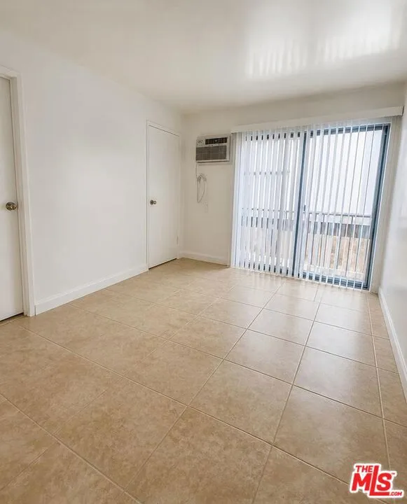 6859 Laurel Canyon Boulevard #202 Los Angeles, CA 91605