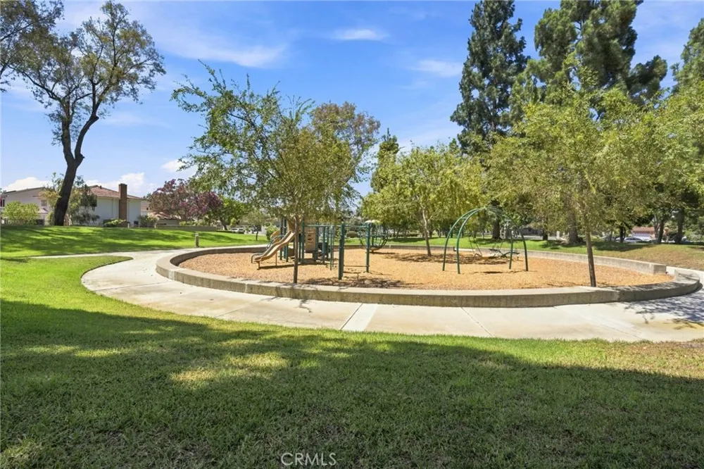 16 Angell Street Irvine, CA 92612