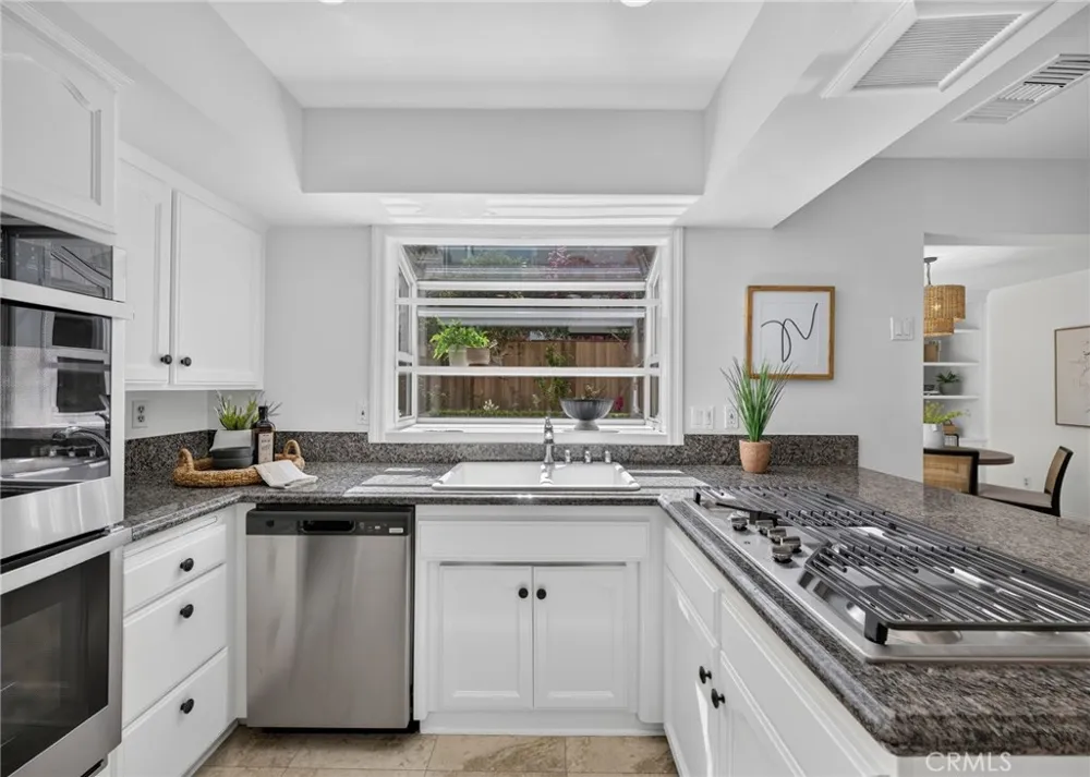 16 Angell Street Irvine, CA 92612