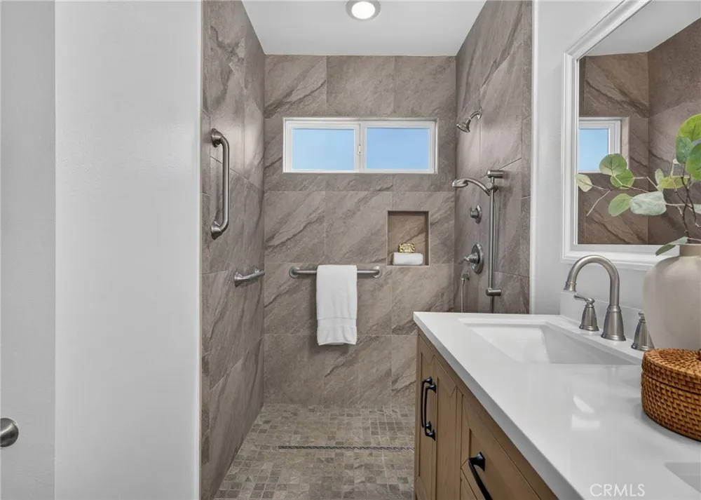 16 Angell Street Irvine, CA 92612