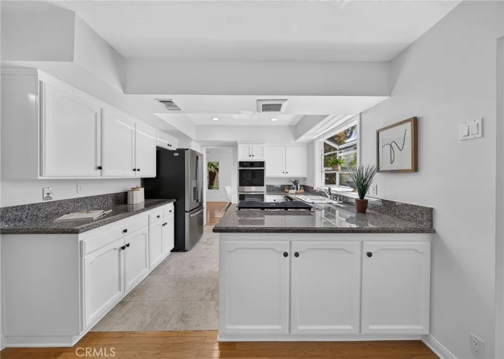 16 Angell Street Irvine, CA 92612