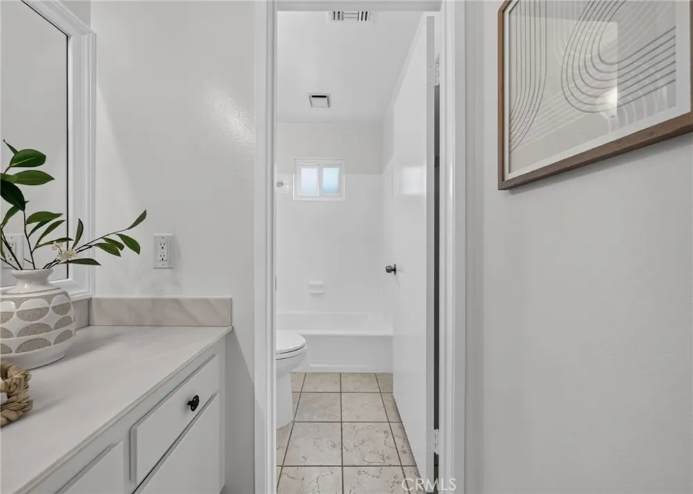 16 Angell Street Irvine, CA 92612