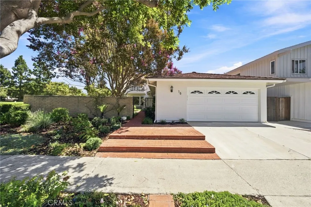 16 Angell Street Irvine, CA 92612