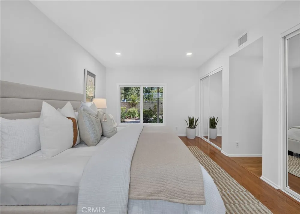 16 Angell Street Irvine, CA 92612