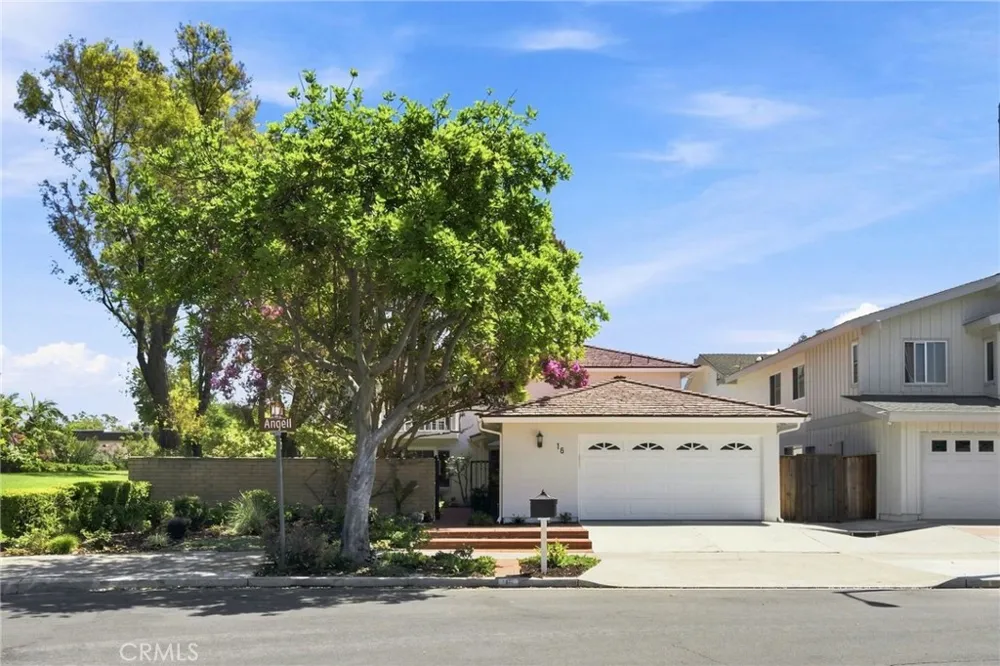 16 Angell Street Irvine, CA 92612