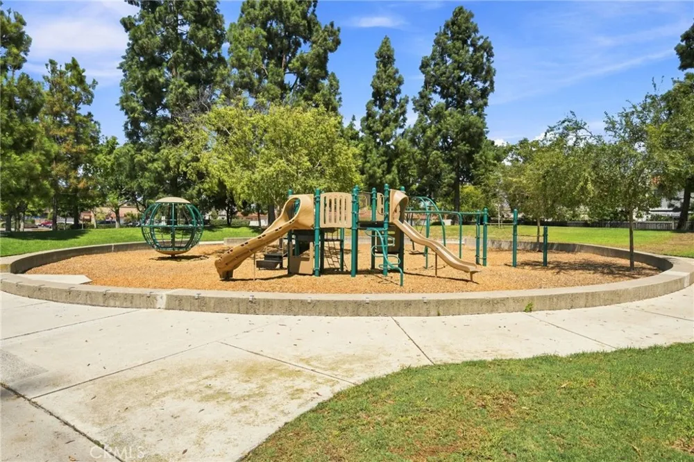 16 Angell Street Irvine, CA 92612