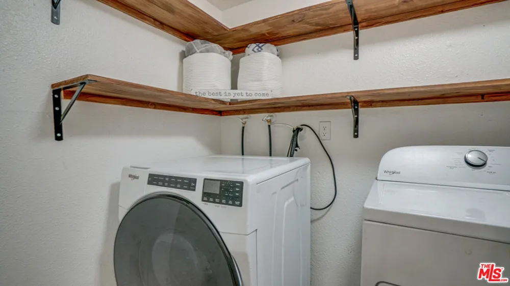 302 E Chestnut Avenue #215 Santa Ana, CA 92701