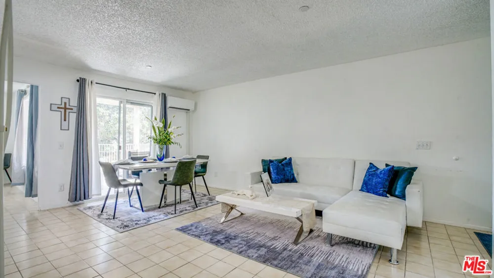 302 E Chestnut Avenue #215 Santa Ana, CA 92701