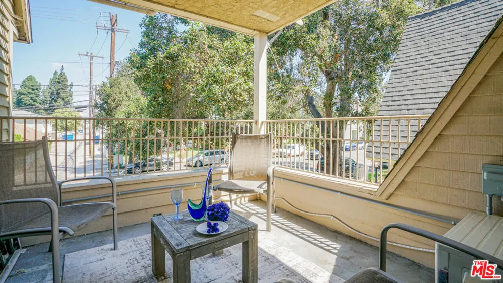 302 E Chestnut Avenue #215 Santa Ana, CA 92701