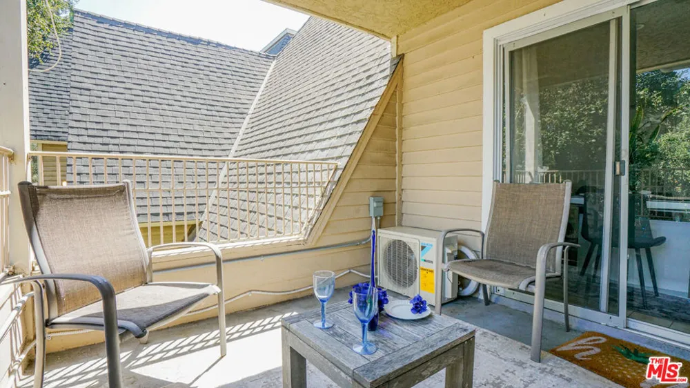 302 E Chestnut Avenue #215 Santa Ana, CA 92701