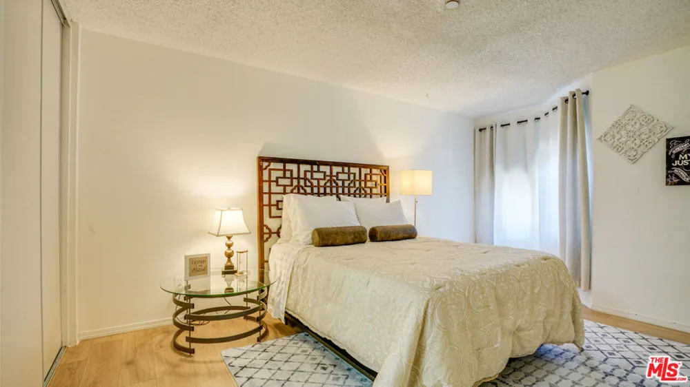 302 E Chestnut Avenue #215 Santa Ana, CA 92701