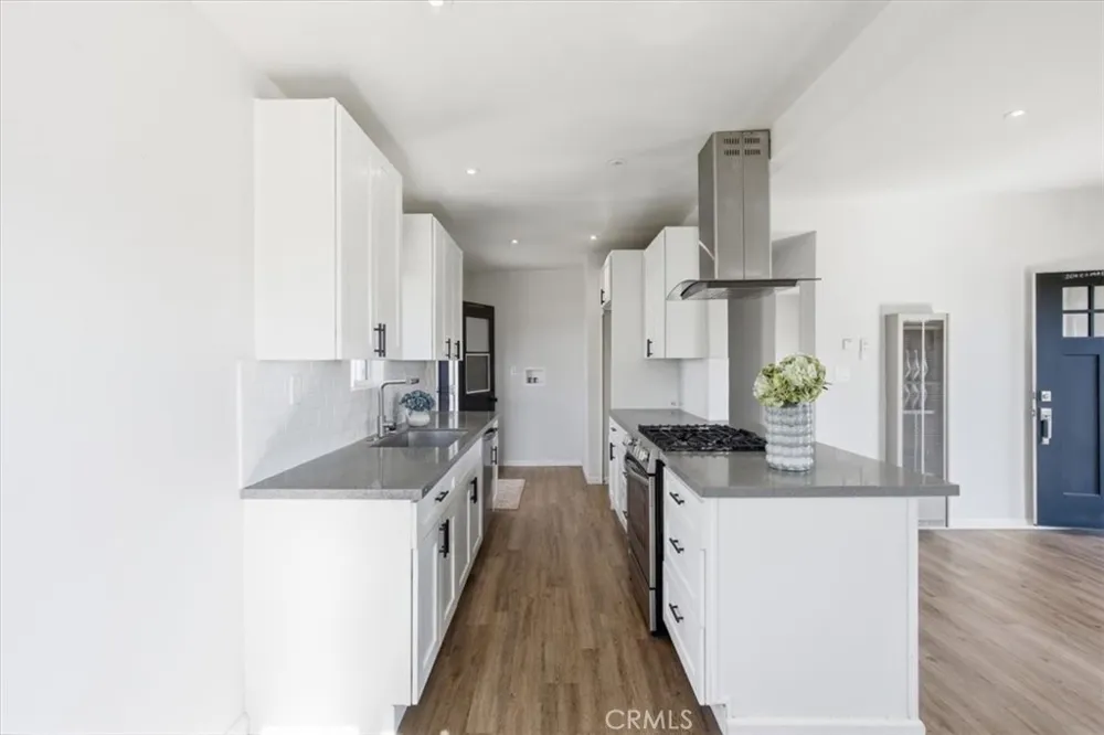 8803 Burton Bellflower, CA 90706