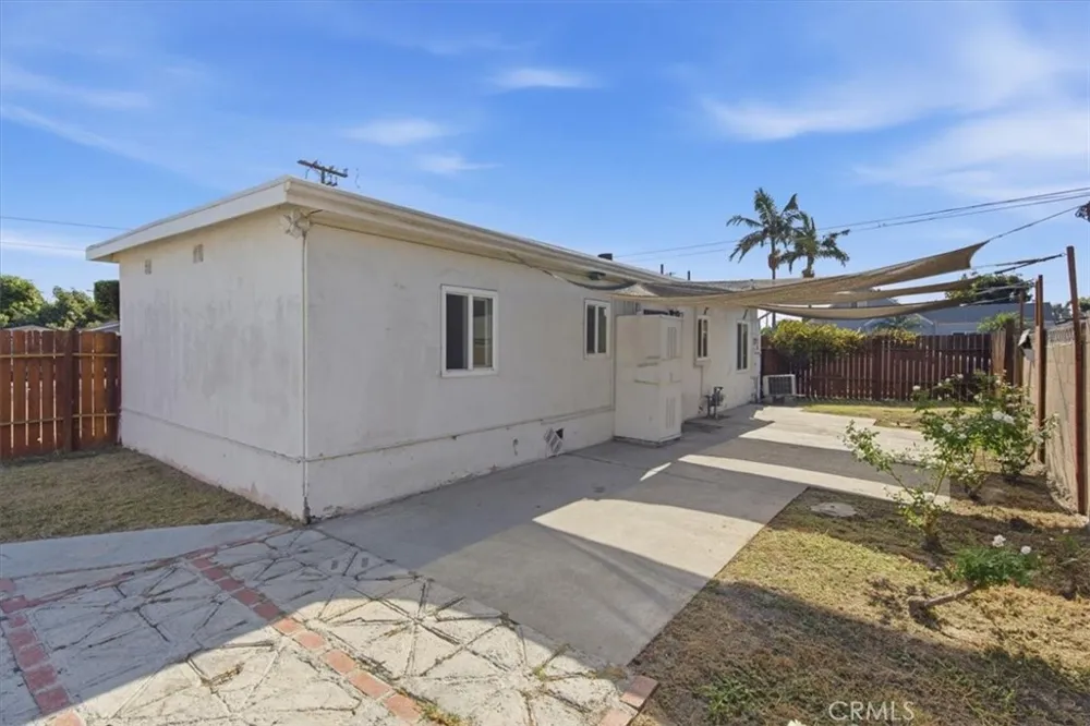 8803 Burton Bellflower, CA 90706