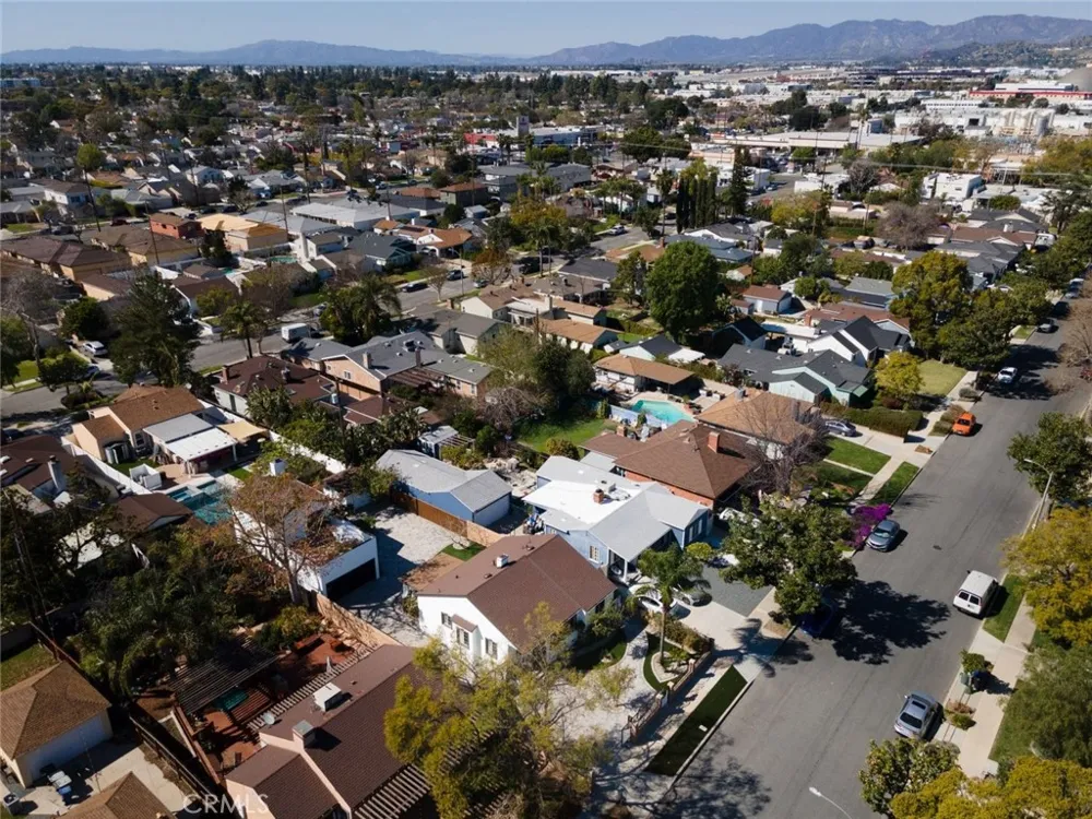 1735 N Lima St Burbank, CA 91505
