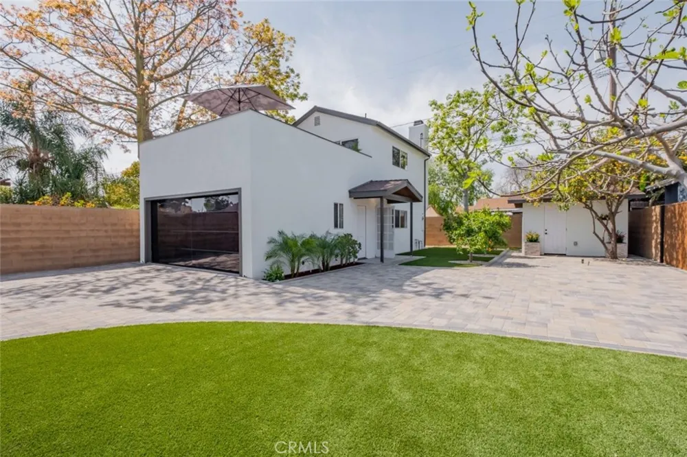 1735 N Lima St Burbank, CA 91505