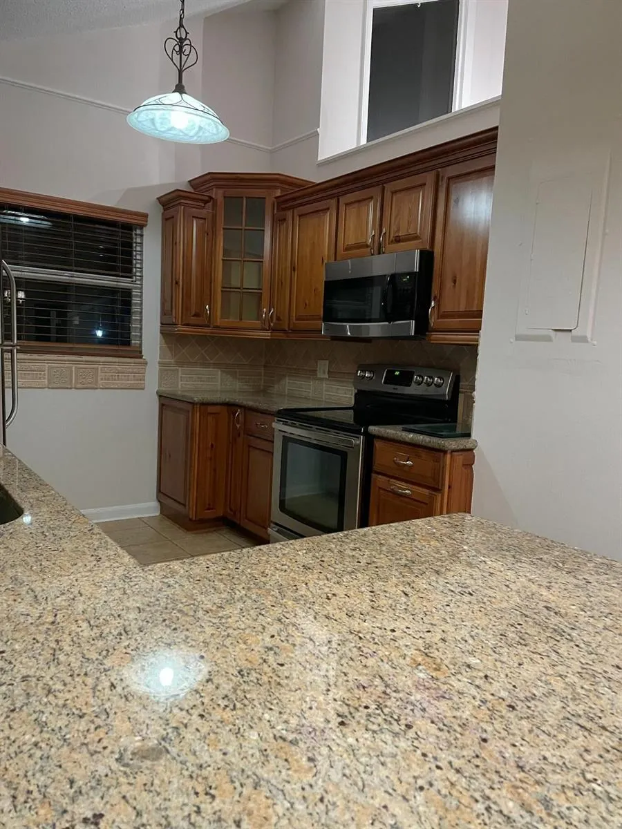232 Maplecrest Circle Jupiter, FL 33458