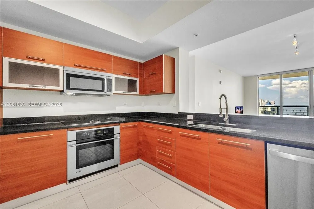 3000 Oasis Grabd Blvd #2802 Fort Myers, FL 33916