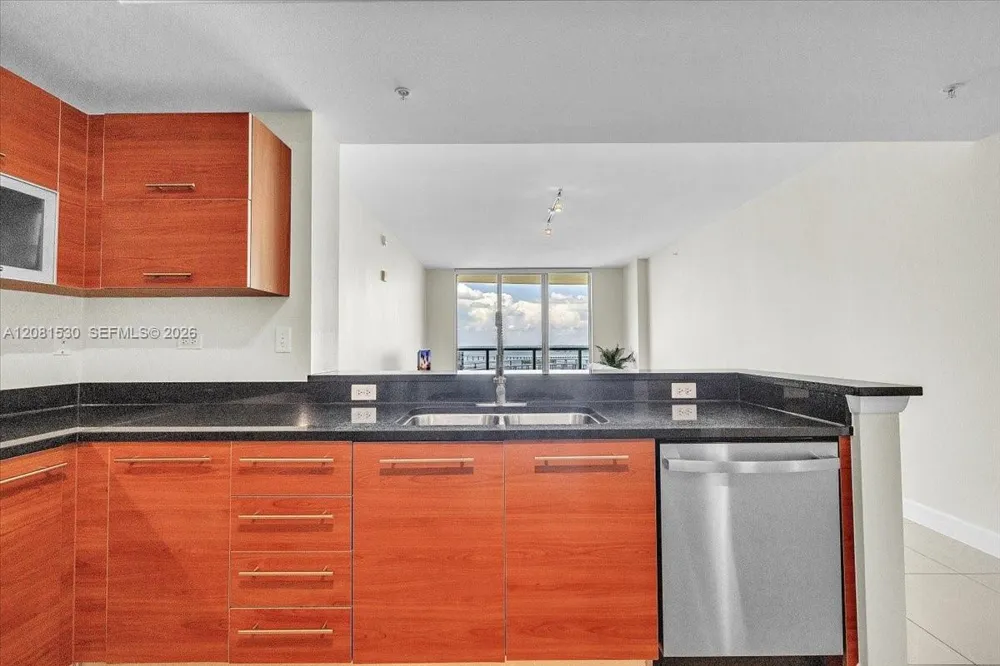 3000 Oasis Grabd Blvd #2802 Fort Myers, FL 33916