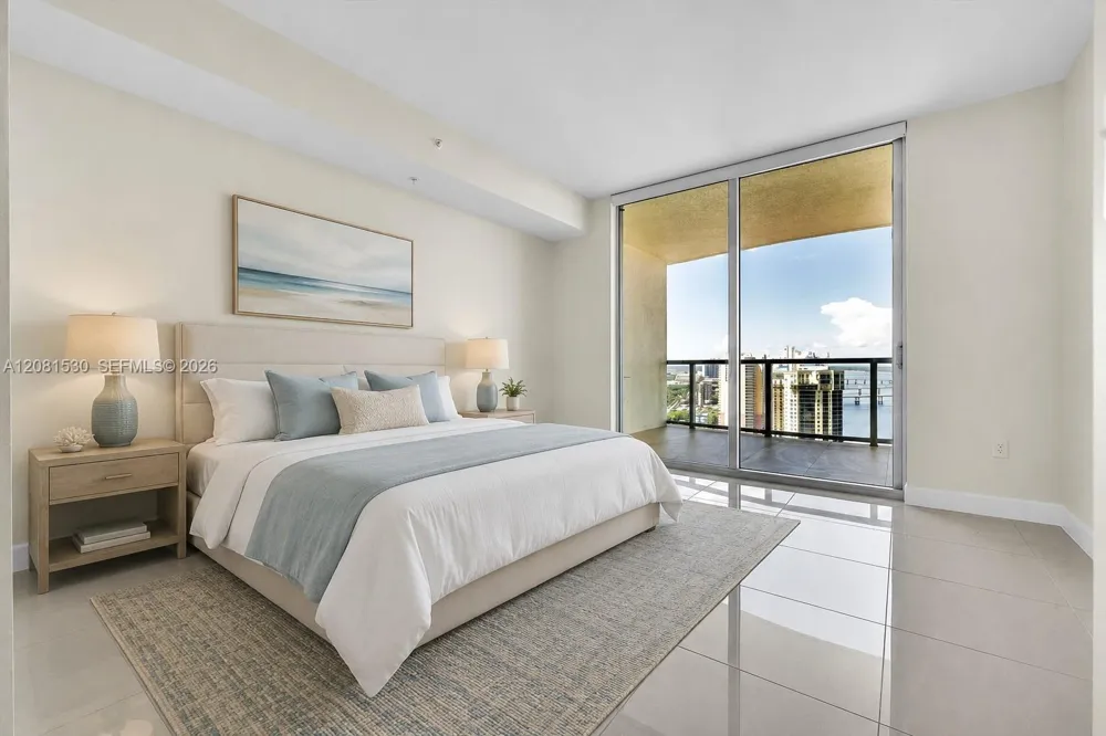 3000 Oasis Grabd Blvd #2802 Fort Myers, FL 33916
