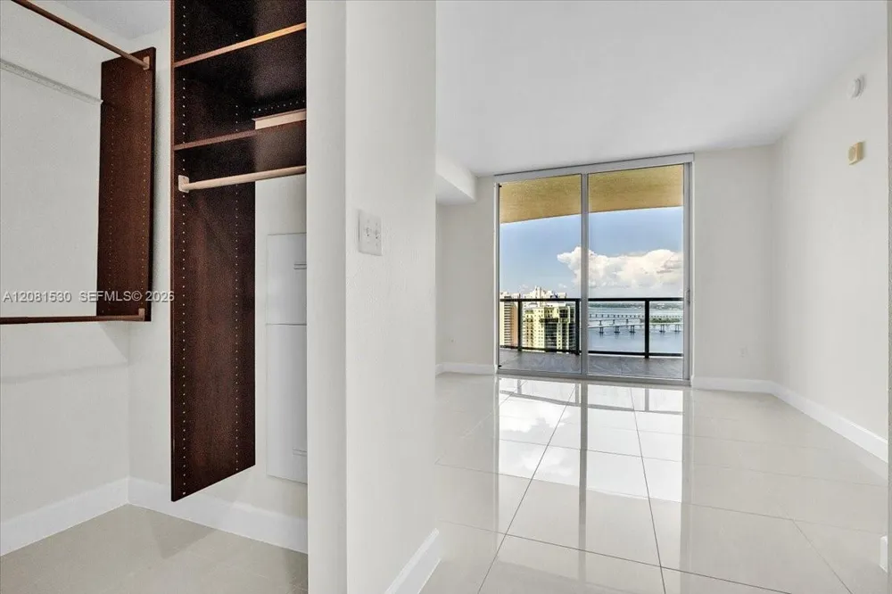 3000 Oasis Grabd Blvd #2802 Fort Myers, FL 33916