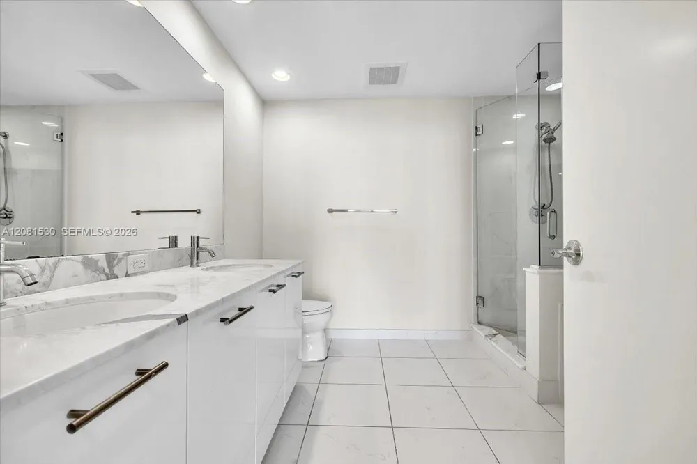 3000 Oasis Grabd Blvd #2802 Fort Myers, FL 33916