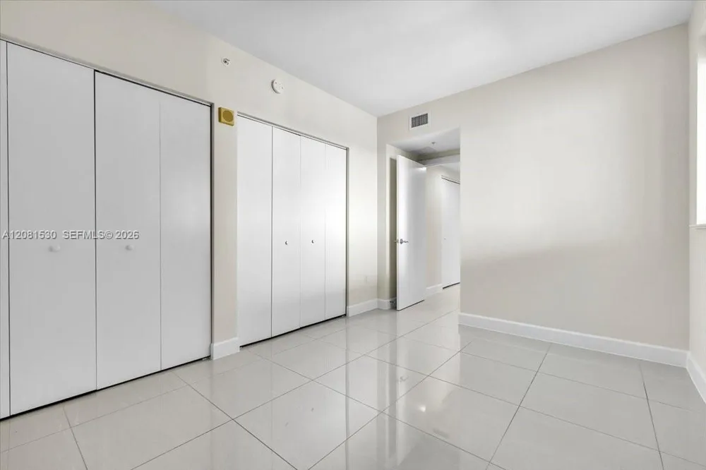 3000 Oasis Grabd Blvd #2802 Fort Myers, FL 33916
