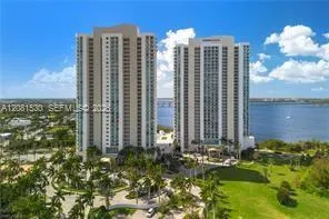 3000 Oasis Grabd Blvd #2802 Fort Myers, FL 33916