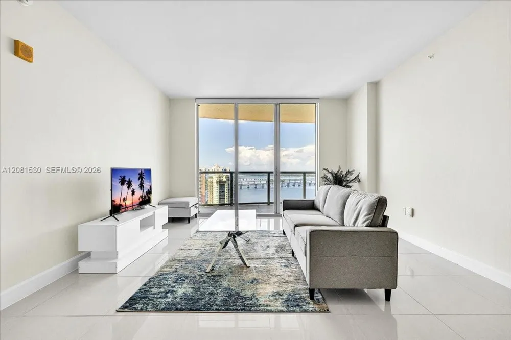 3000 Oasis Grabd Blvd #2802 Fort Myers, FL 33916