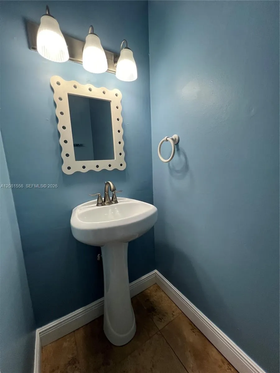 1854 SW 81st Ter #6-17 Davie, FL 33324