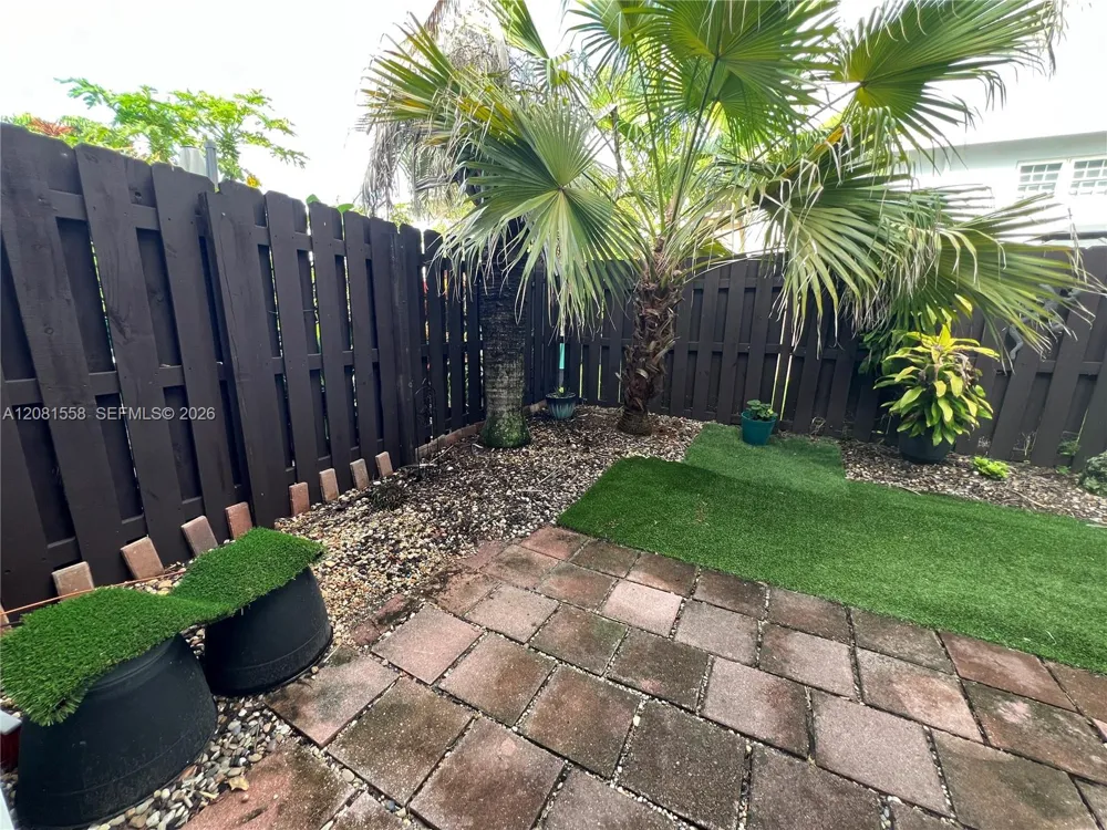 1854 SW 81st Ter #6-17 Davie, FL 33324