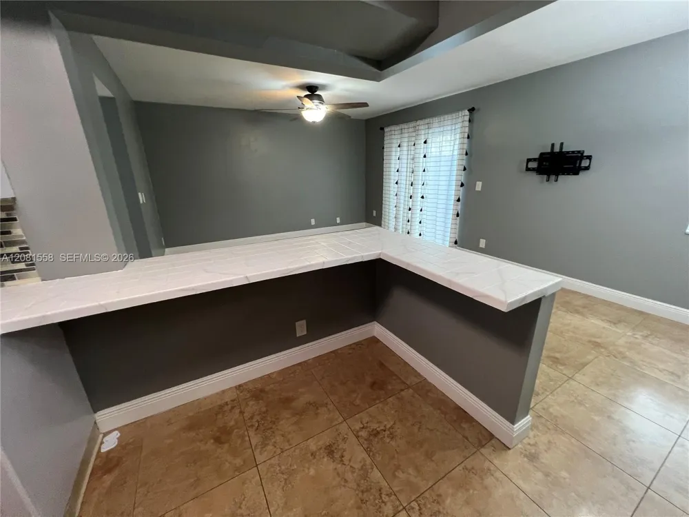 1854 SW 81st Ter #6-17 Davie, FL 33324