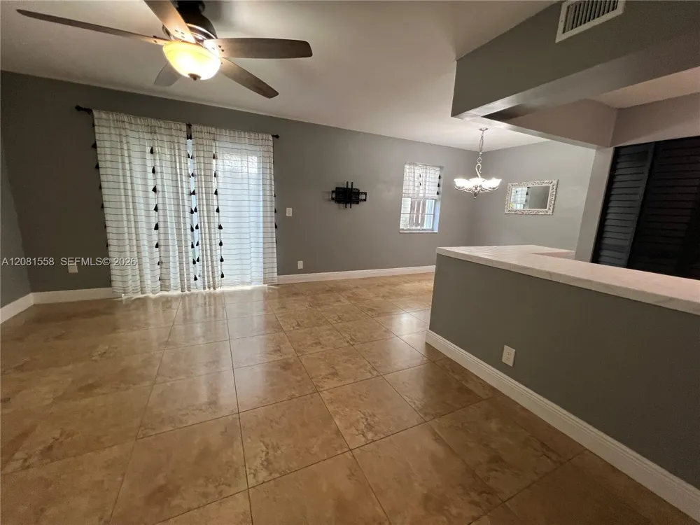 1854 SW 81st Ter #6-17 Davie, FL 33324