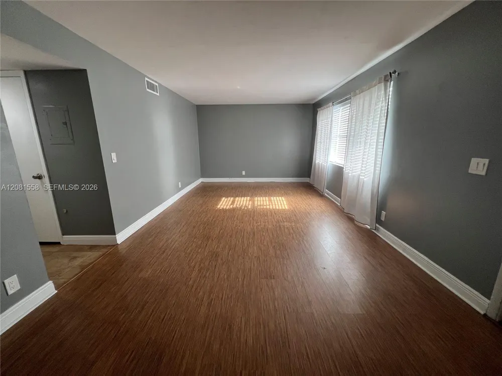 1854 SW 81st Ter #6-17 Davie, FL 33324