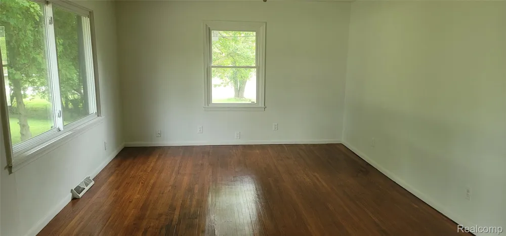 3794 Lippincott Elba Township, MI 48446