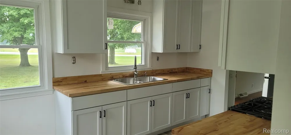 3794 Lippincott Elba Township, MI 48446