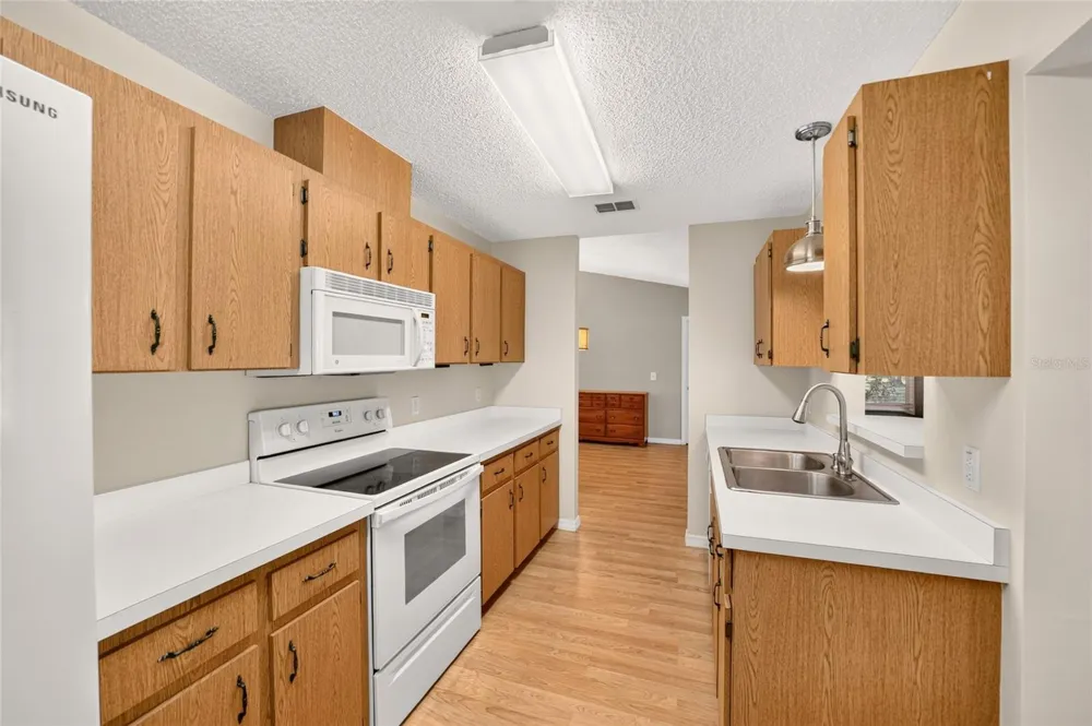 8661 SW 65TH TERRACE ocala, FL 34476